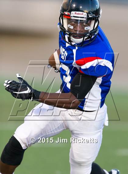 Thumbnail 2 in North Texas Bowl photogallery.