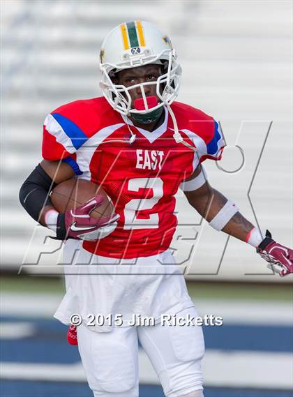 Thumbnail 1 in North Texas Bowl photogallery.