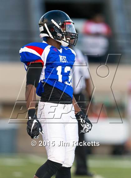 Thumbnail 2 in North Texas Bowl photogallery.