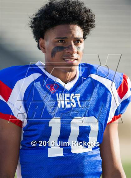 Thumbnail 3 in North Texas Bowl photogallery.