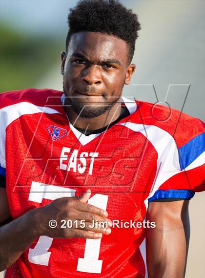 Thumbnail 3 in North Texas Bowl photogallery.