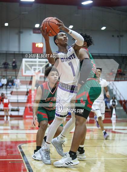Thumbnail 3 in Ben Davis vs. Lawrence North photogallery.
