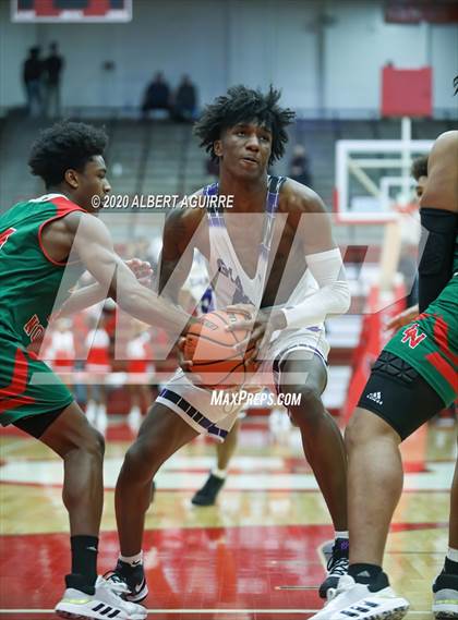Thumbnail 3 in Ben Davis vs. Lawrence North photogallery.
