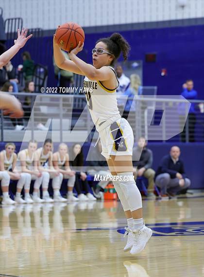 Thumbnail 3 in Argyle vs. Stephenville (UIL Basketball 4A Area Playoff) photogallery.