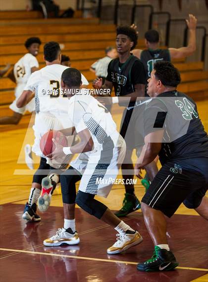 Thumbnail 3 in El Cerrito vs. Antioch (Brenda Loving Memorial Tournament) photogallery.
