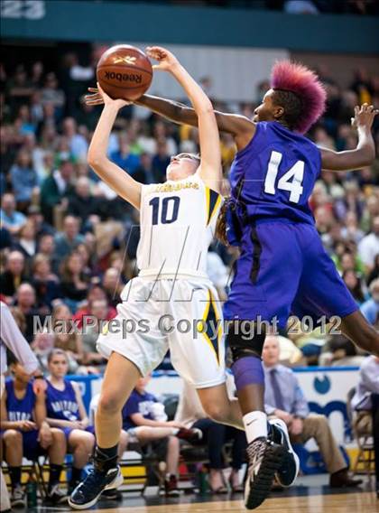 Thumbnail 1 in Andover vs. Holyoke (MIAA Division 1 Final) photogallery.