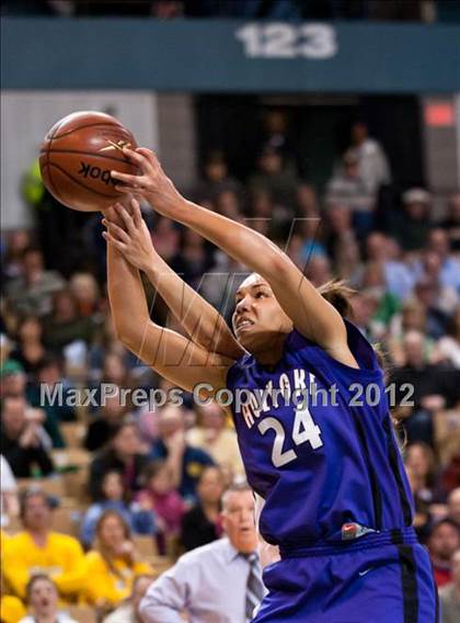 Thumbnail 1 in Andover vs. Holyoke (MIAA Division 1 Final) photogallery.