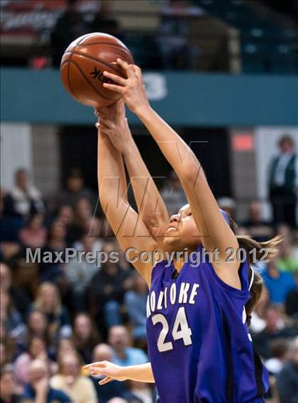 Thumbnail 3 in Andover vs. Holyoke (MIAA Division 1 Final) photogallery.