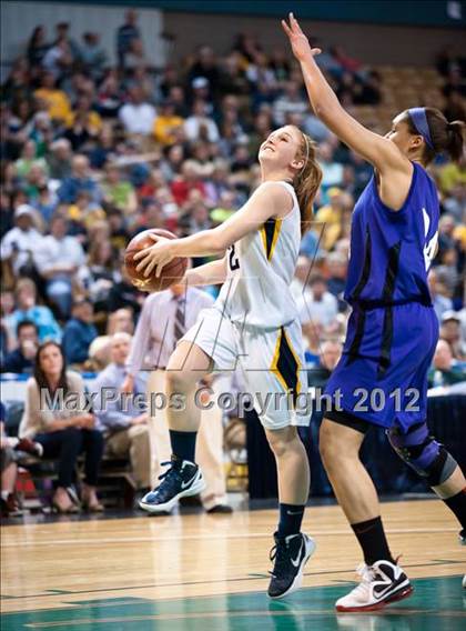 Thumbnail 1 in Andover vs. Holyoke (MIAA Division 1 Final) photogallery.