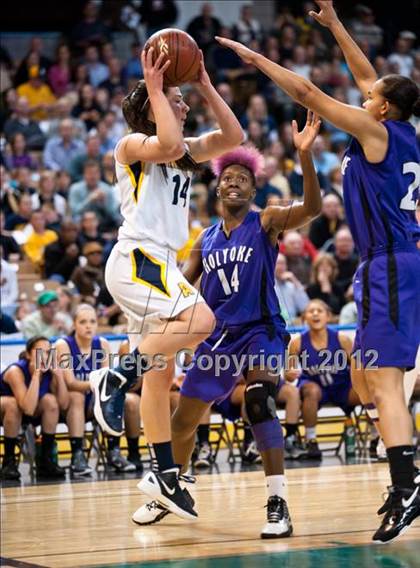 Thumbnail 1 in Andover vs. Holyoke (MIAA Division 1 Final) photogallery.