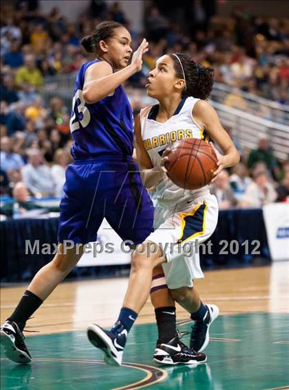 Thumbnail 3 in Andover vs. Holyoke (MIAA Division 1 Final) photogallery.