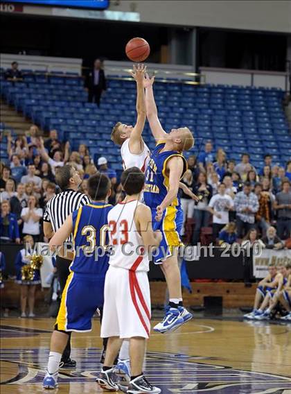 Thumbnail 2 in Ripon Christian vs. Victory Christian (CIF SJS D5 Final) photogallery.