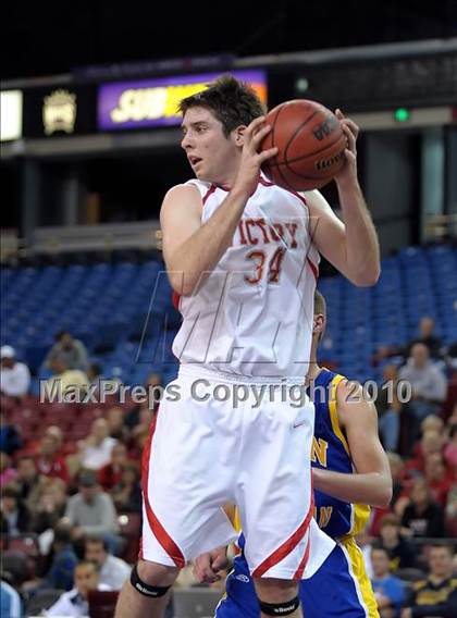 Thumbnail 1 in Ripon Christian vs. Victory Christian (CIF SJS D5 Final) photogallery.