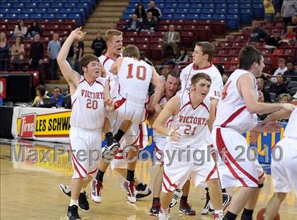 Thumbnail 3 in Ripon Christian vs. Victory Christian (CIF SJS D5 Final) photogallery.