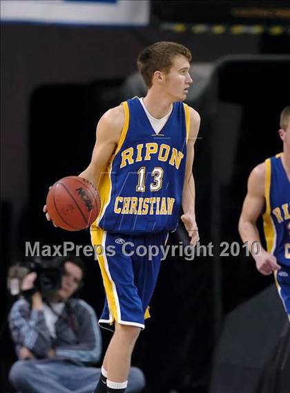 Thumbnail 1 in Ripon Christian vs. Victory Christian (CIF SJS D5 Final) photogallery.