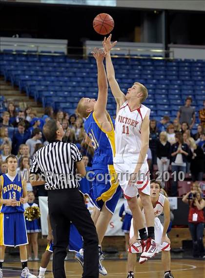 Thumbnail 1 in Ripon Christian vs. Victory Christian (CIF SJS D5 Final) photogallery.