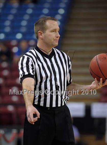 Thumbnail 3 in Ripon Christian vs. Victory Christian (CIF SJS D5 Final) photogallery.
