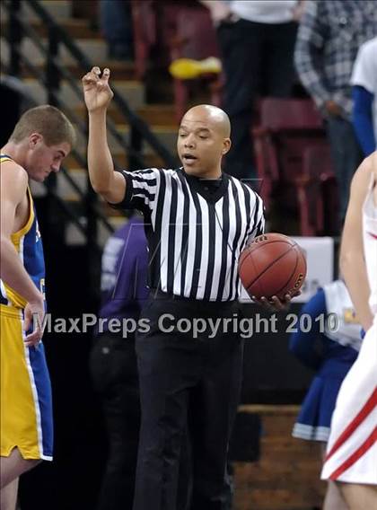 Thumbnail 3 in Ripon Christian vs. Victory Christian (CIF SJS D5 Final) photogallery.