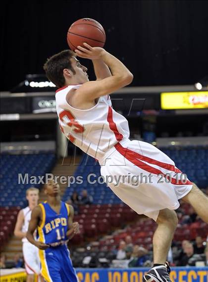 Thumbnail 2 in Ripon Christian vs. Victory Christian (CIF SJS D5 Final) photogallery.
