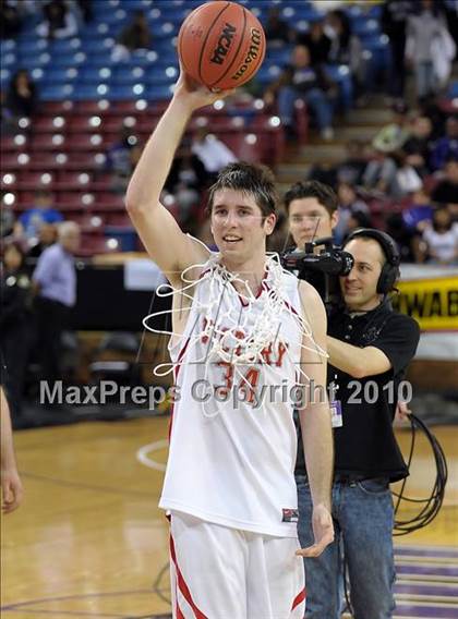 Thumbnail 2 in Ripon Christian vs. Victory Christian (CIF SJS D5 Final) photogallery.