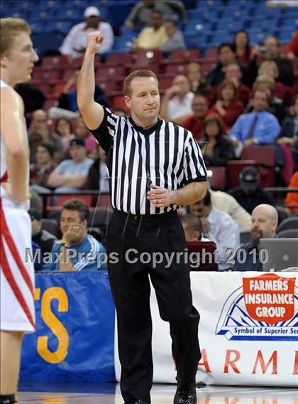 Thumbnail 2 in Ripon Christian vs. Victory Christian (CIF SJS D5 Final) photogallery.