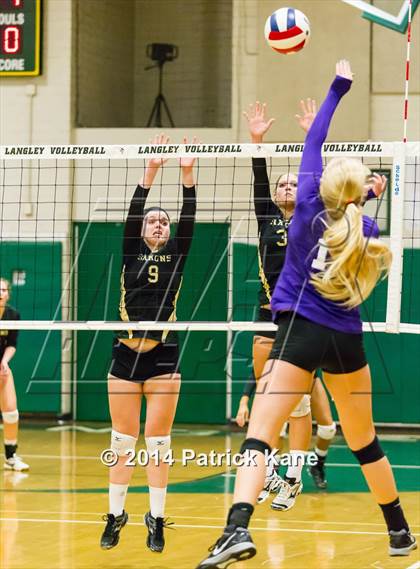 Thumbnail 2 in Potomac Falls @ Langley photogallery.