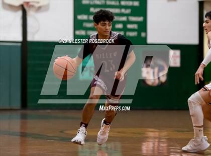 Thumbnail 3 in Dilley vs. Jones (Maverick Classic) photogallery.