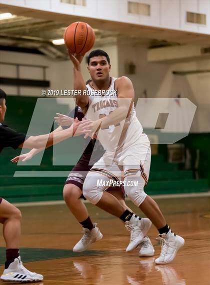 Thumbnail 2 in Dilley vs. Jones (Maverick Classic) photogallery.