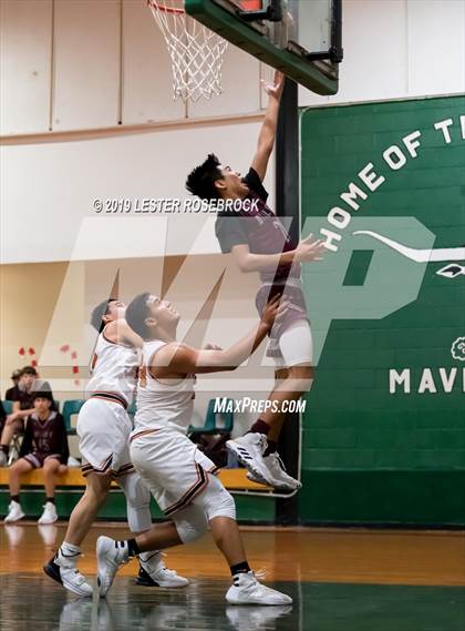 Thumbnail 1 in Dilley vs. Jones (Maverick Classic) photogallery.