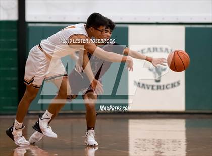 Thumbnail 2 in Dilley vs. Jones (Maverick Classic) photogallery.