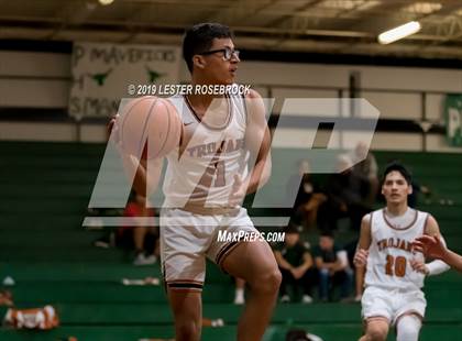 Thumbnail 1 in Dilley vs. Jones (Maverick Classic) photogallery.