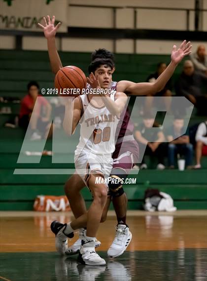 Thumbnail 1 in Dilley vs. Jones (Maverick Classic) photogallery.
