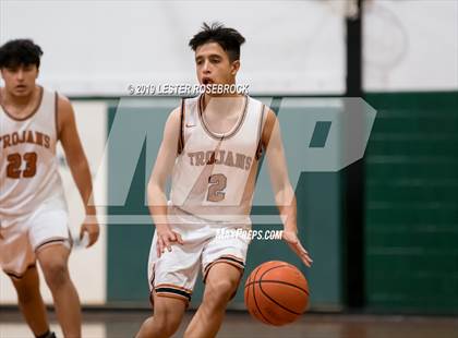 Thumbnail 2 in Dilley vs. Jones (Maverick Classic) photogallery.