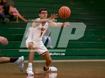 Thumbnail 1 in Dilley vs. Jones (Maverick Classic) photogallery.