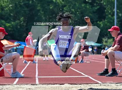 Thumbnail 3 in IHSAA  State Finals  photogallery.