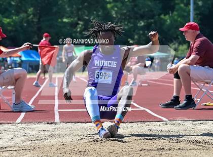 Thumbnail 1 in IHSAA  State Finals  photogallery.