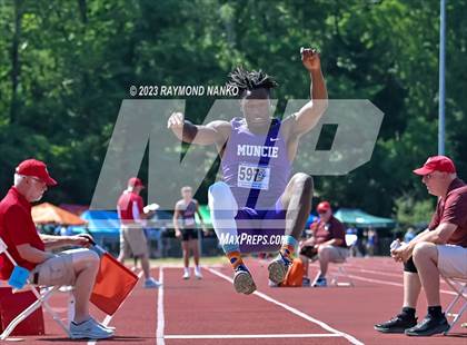 Thumbnail 2 in IHSAA  State Finals  photogallery.
