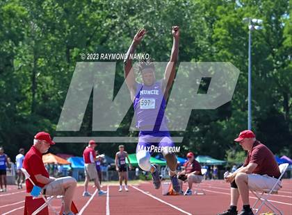 Thumbnail 3 in IHSAA  State Finals  photogallery.