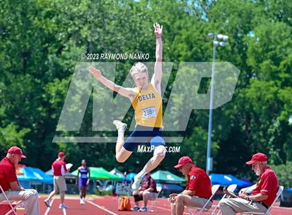 Thumbnail 3 in IHSAA  State Finals  photogallery.