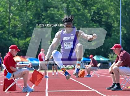 Thumbnail 3 in IHSAA  State Finals  photogallery.