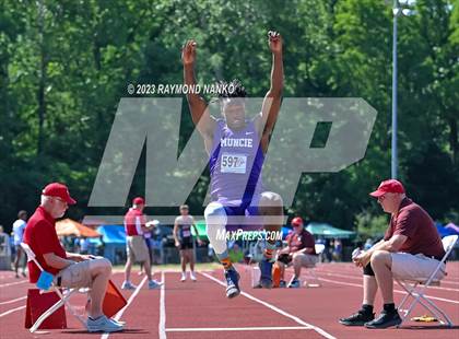 Thumbnail 1 in IHSAA  State Finals  photogallery.