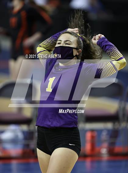 Thumbnail 2 in Vail Christian vs Fowler (CHSAA 2A 1st Round) photogallery.