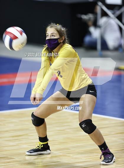 Thumbnail 3 in Vail Christian vs Fowler (CHSAA 2A 1st Round) photogallery.
