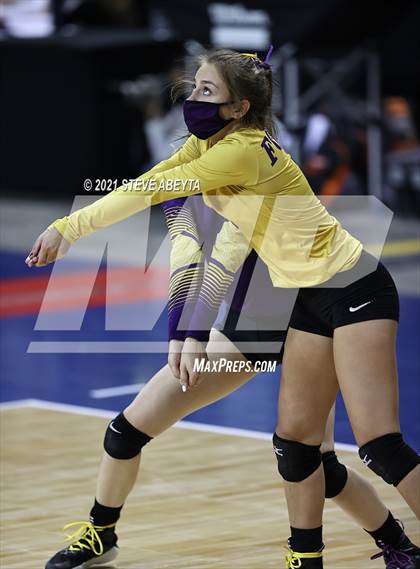 Thumbnail 1 in Vail Christian vs Fowler (CHSAA 2A 1st Round) photogallery.