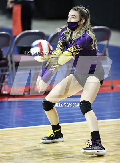 Thumbnail 2 in Vail Christian vs Fowler (CHSAA 2A 1st Round) photogallery.