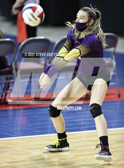 Thumbnail 3 in Vail Christian vs Fowler (CHSAA 2A 1st Round) photogallery.