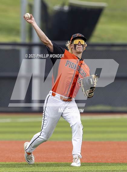 Thumbnail 1 in Fort Calhoun vs Central City/Centura (NSAA Class C Quarterfinal) photogallery.