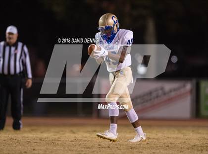 Thumbnail 2 in Liberty vs. Clovis (CIF CS D1 Qtr Final) photogallery.