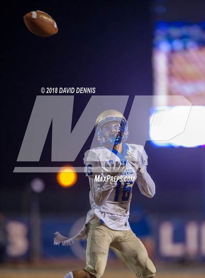Thumbnail 2 in Liberty vs. Clovis (CIF CS D1 Qtr Final) photogallery.