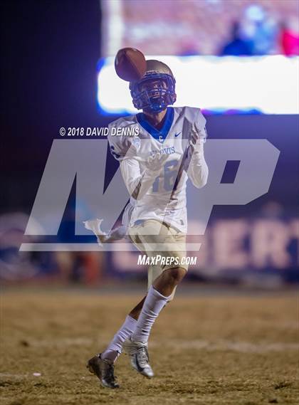 Thumbnail 3 in Liberty vs. Clovis (CIF CS D1 Qtr Final) photogallery.